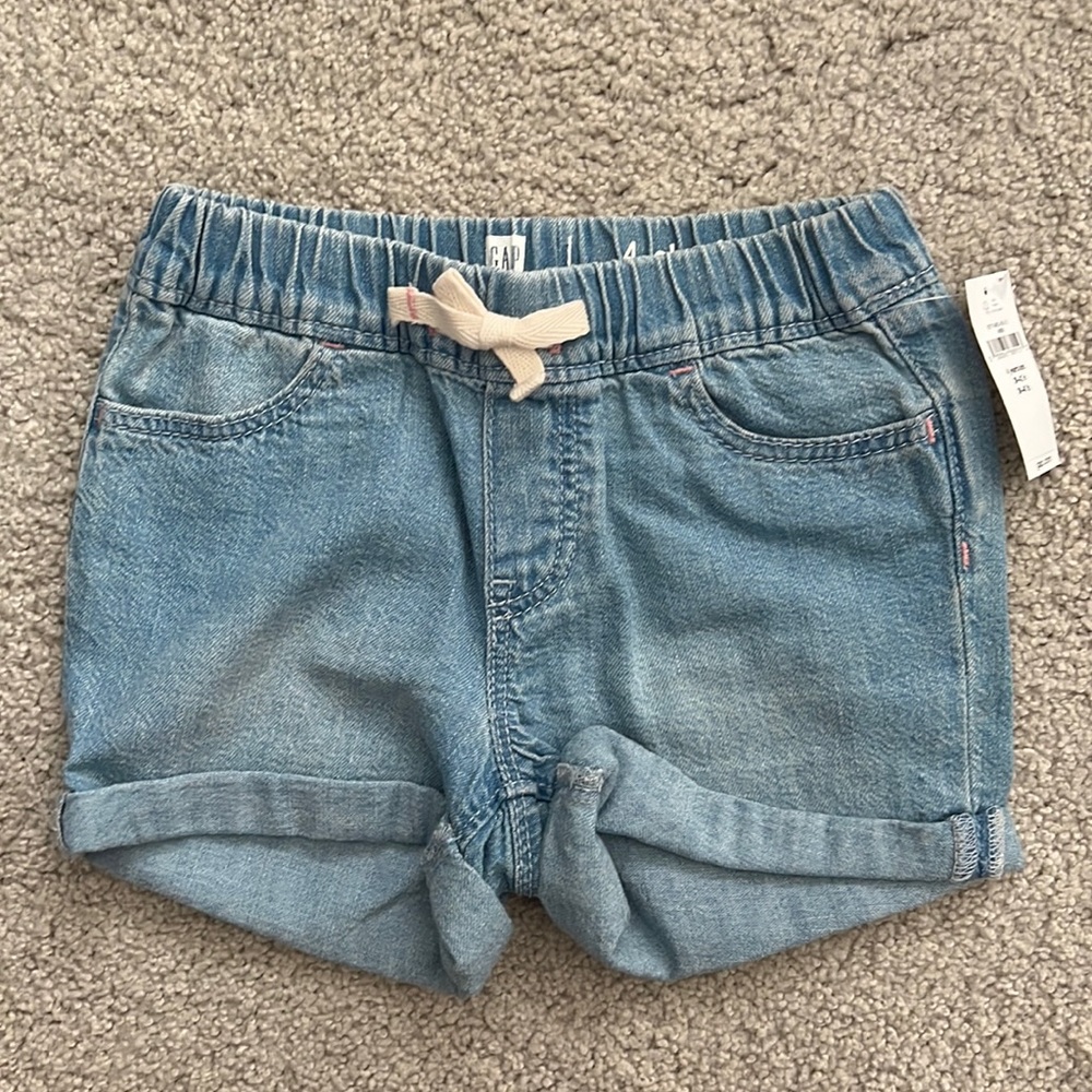 NWT Baby Gap Denim Shorties in Sz 4T